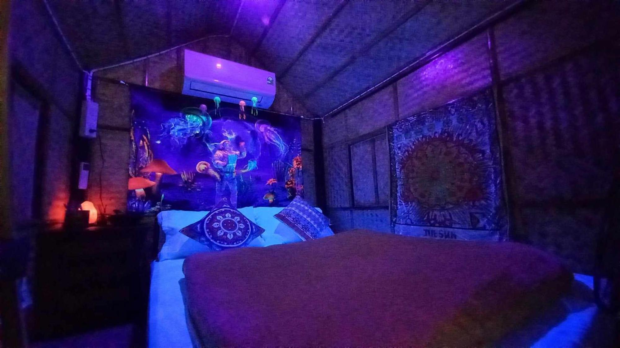 Bar Horizon Hostel Чумфон Екстериор снимка