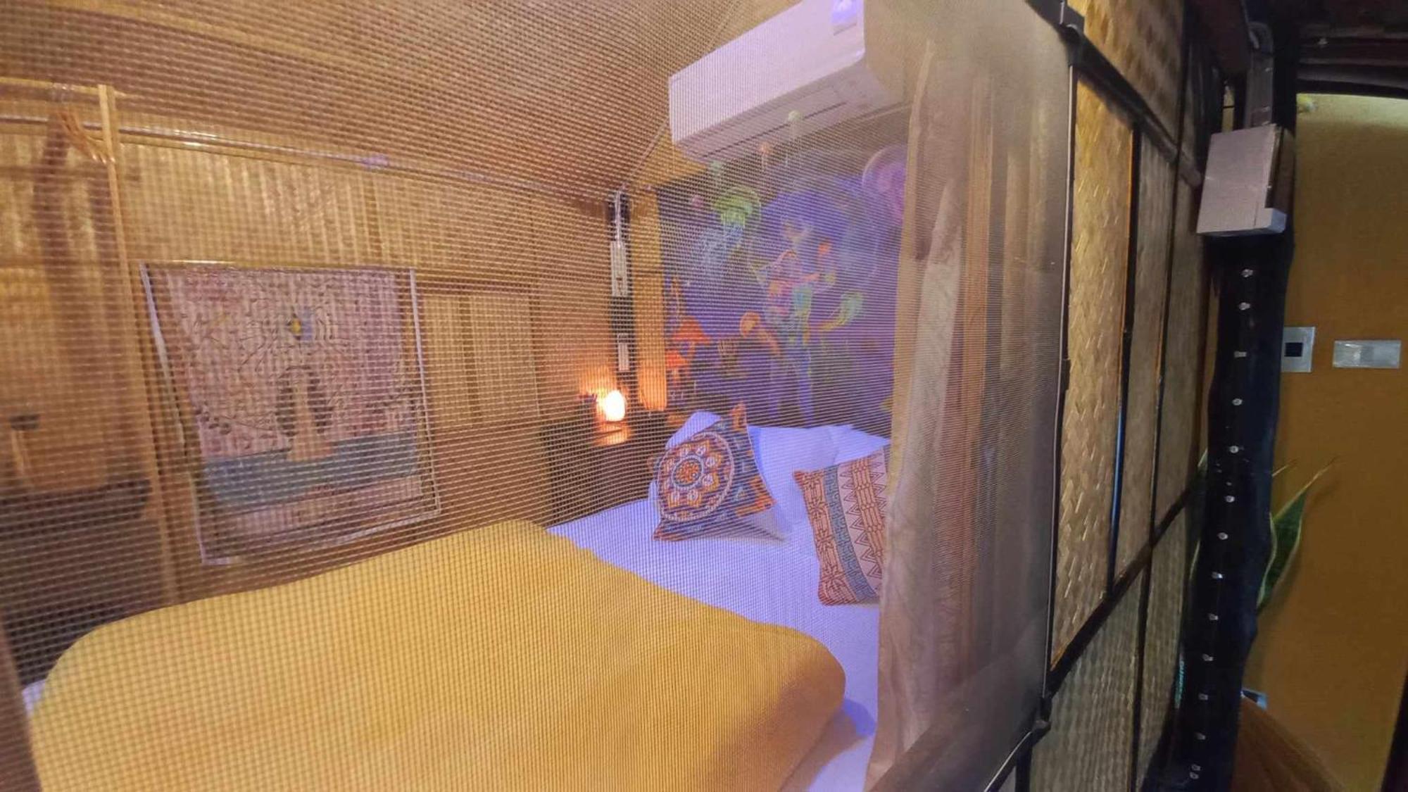 Bar Horizon Hostel Чумфон Екстериор снимка