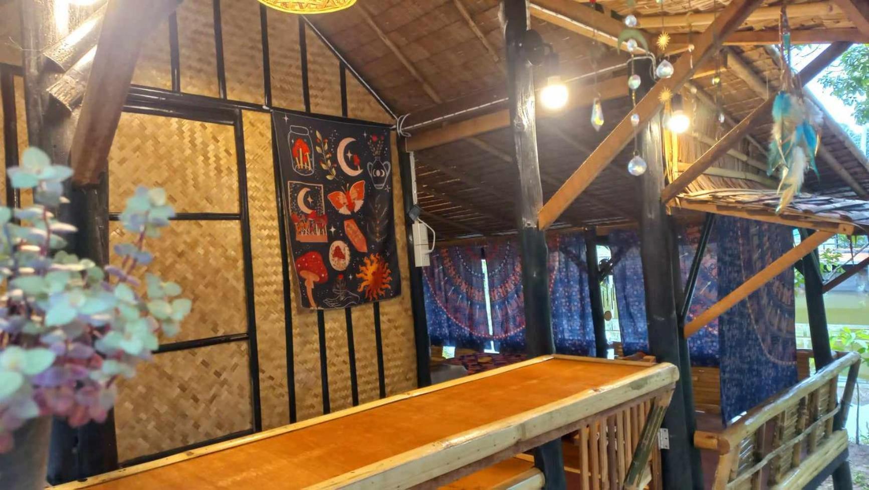 Bar Horizon Hostel Чумфон Екстериор снимка